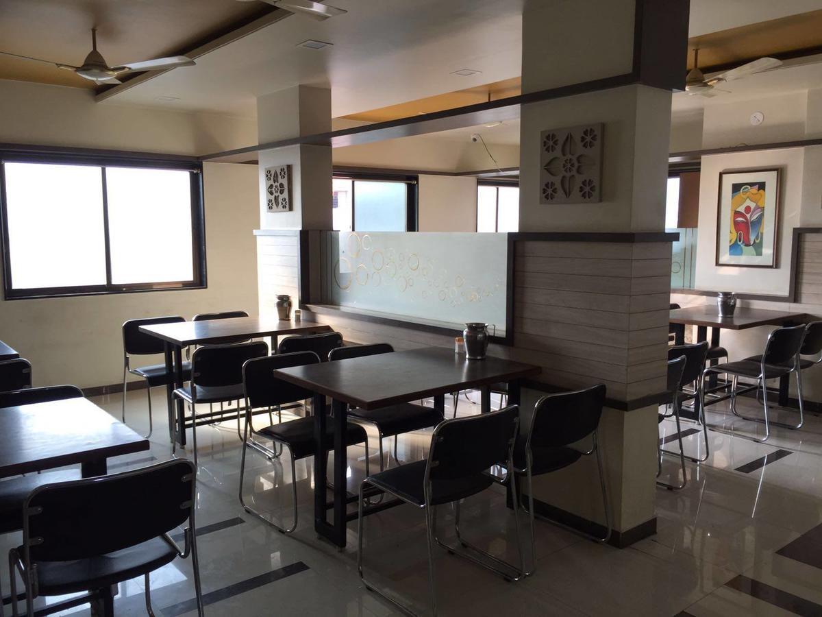 Hotel Vikas Palace 索拉普 外观 照片